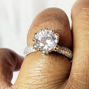 Womens engagement ring